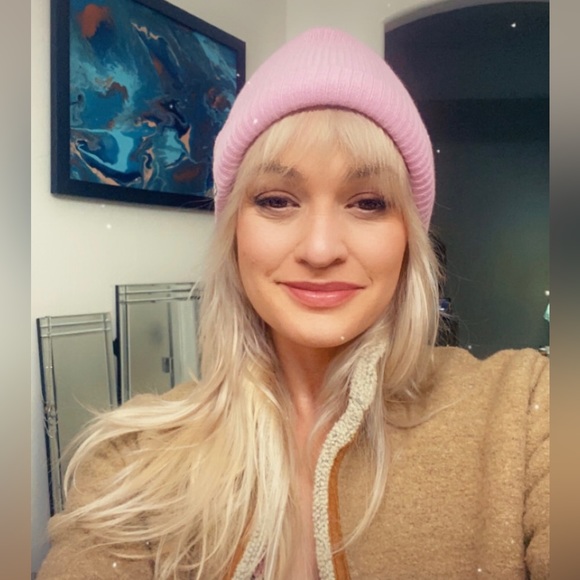 Meet your Posher, Tess - Picture 1 of 2